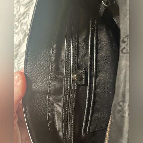 Tory Burch Bryant Quilted Shoulder Bag; Black and Gold - Picture 8 of 16